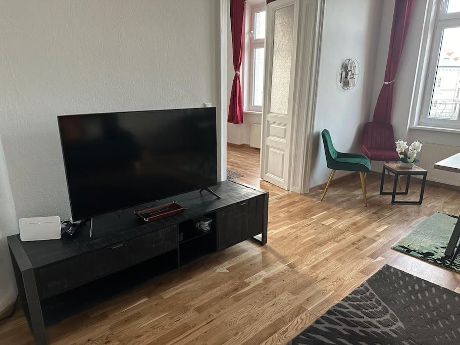Klimatisierter Wiener Altbauflair Im Zentrum Wiens Extérieur photo
